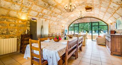 Finca Sa Mina for 12 with pool in Majorca