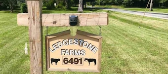 Ledgestone Farms-Rustic Western Getaway
