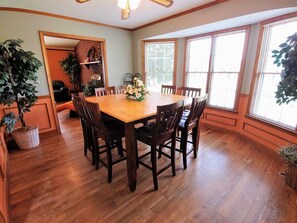 Fridge, microwave, stovetop, dishwasher - Ashleyrose_on_the_river (Luray)