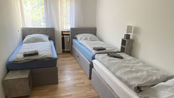 2 bedrooms, iron/ironing board, free WiFi, bed sheets