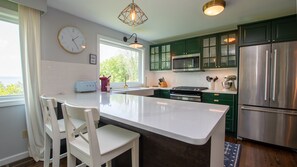 Fridge, microwave, oven, stovetop - Cayuga Sunshine: Luxury on Cayuga Lake.  Close to Aurora! (Aurora)