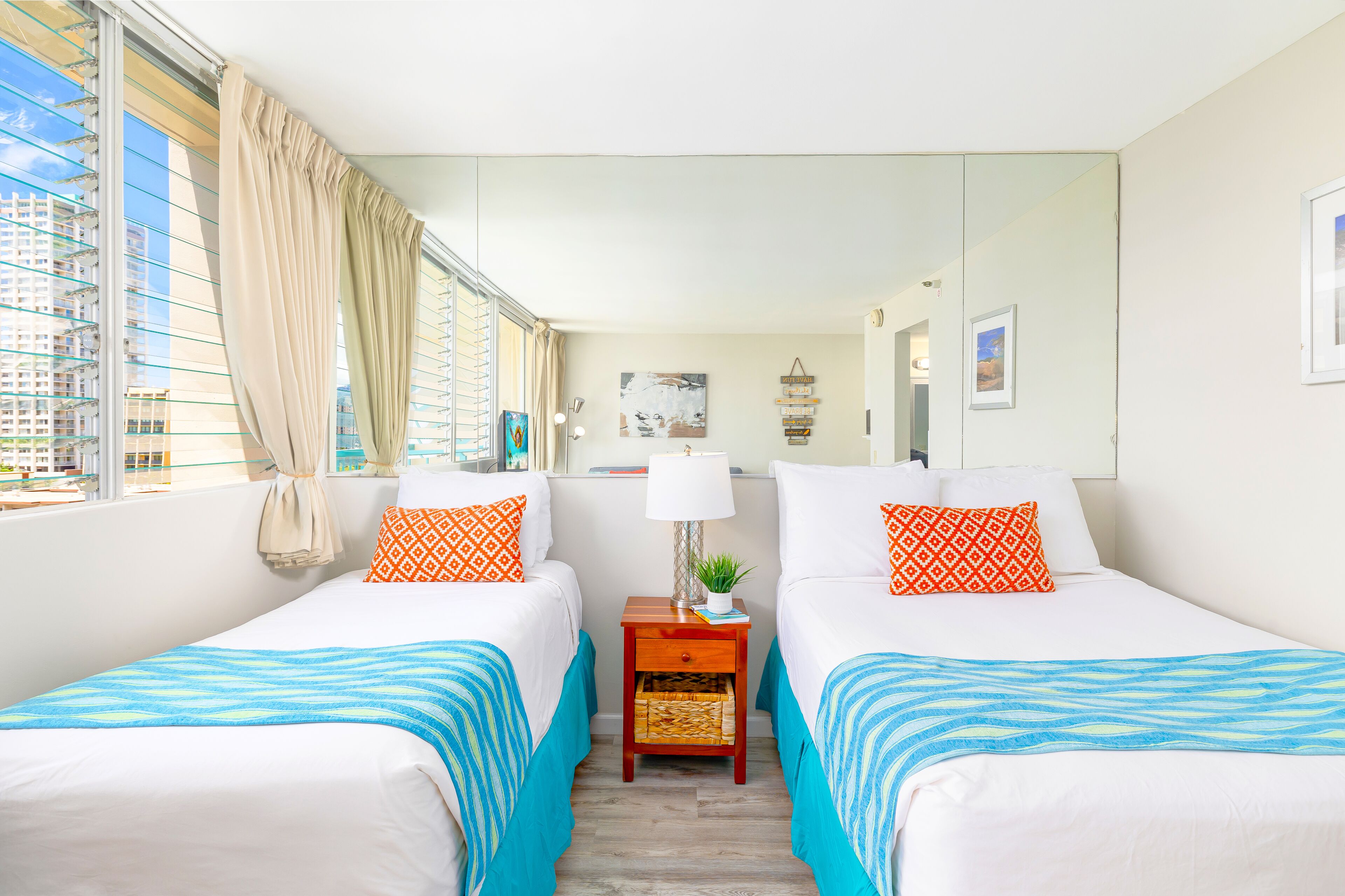 1 chambre, fer et planche à repasser, Wi-Fi gratuit, draps fournis