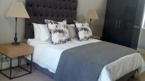 Unclassified image, 3 of 5, button - Franschhoek Prestige (Franschhoek)