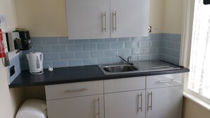 Private kitchen - 2 Berth, First Floor Flat, Glen Villa 4 (Great Yarmouth)