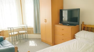 1 kamar tidur, setrika/meja setrika, Wi-Fi gratis, dan seprai linen