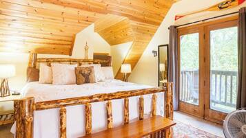 10 bedrooms, iron/ironing board, free WiFi, bed sheets