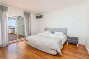 2 bedrooms, iron/ironing board, WiFi (free), bed sheets