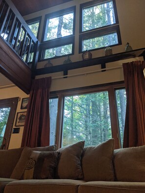 المنشأة من الداخل