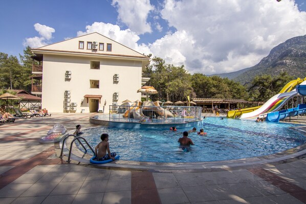 Piscine extérieure