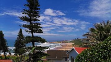 Apartment | Pemandangan dari bilik