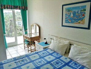 Apartment, 3 Bedrooms, Sea View | 3 bedrooms, in-room safe, bed sheets - Claridges 106 (Margate)