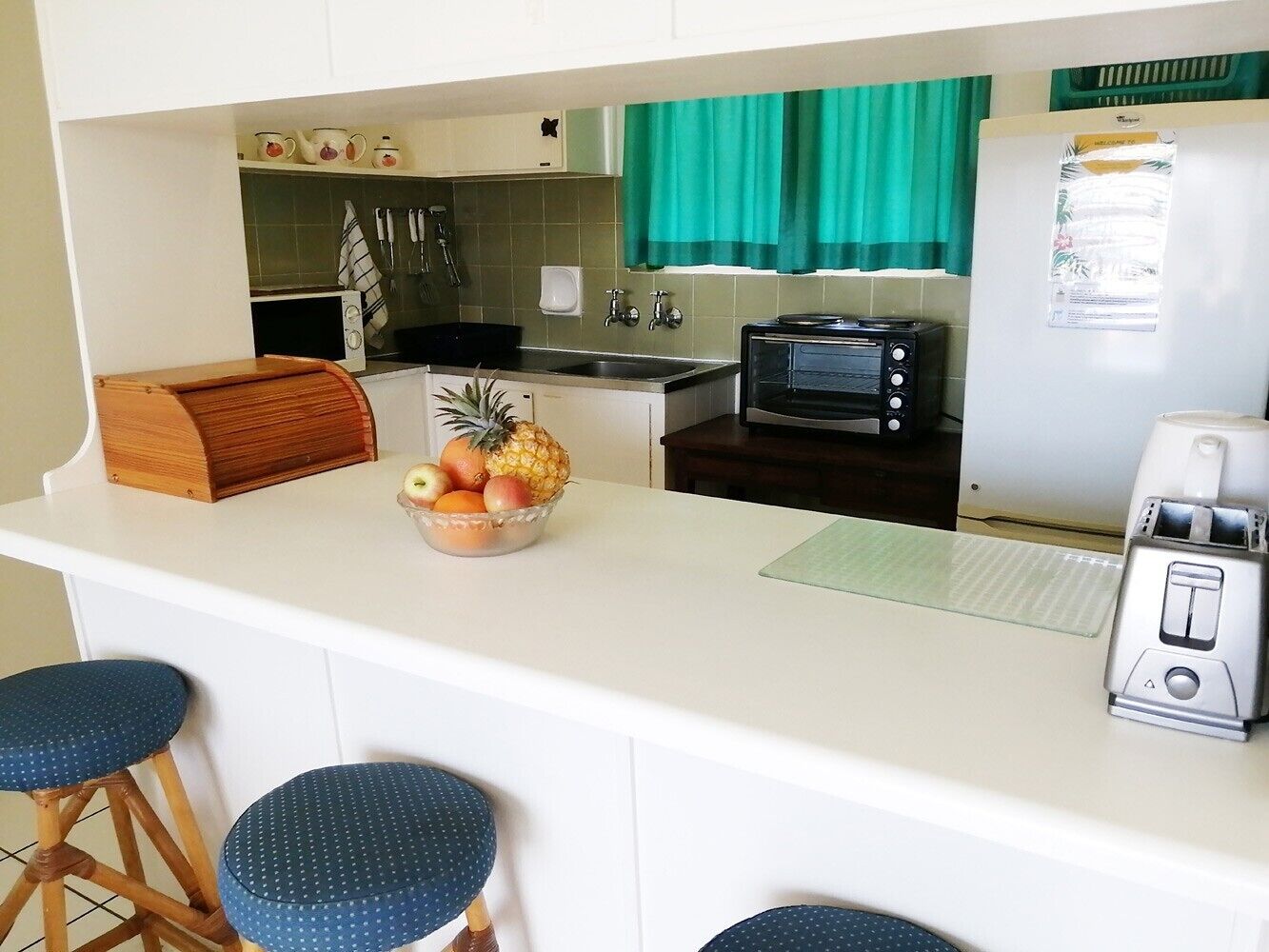 Apartment | Private kitchen | Fridge, microwave, oven, stovetop