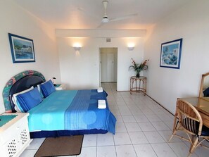 2 habitaciones, caja de seguridad en la habitación y ropa de cama 