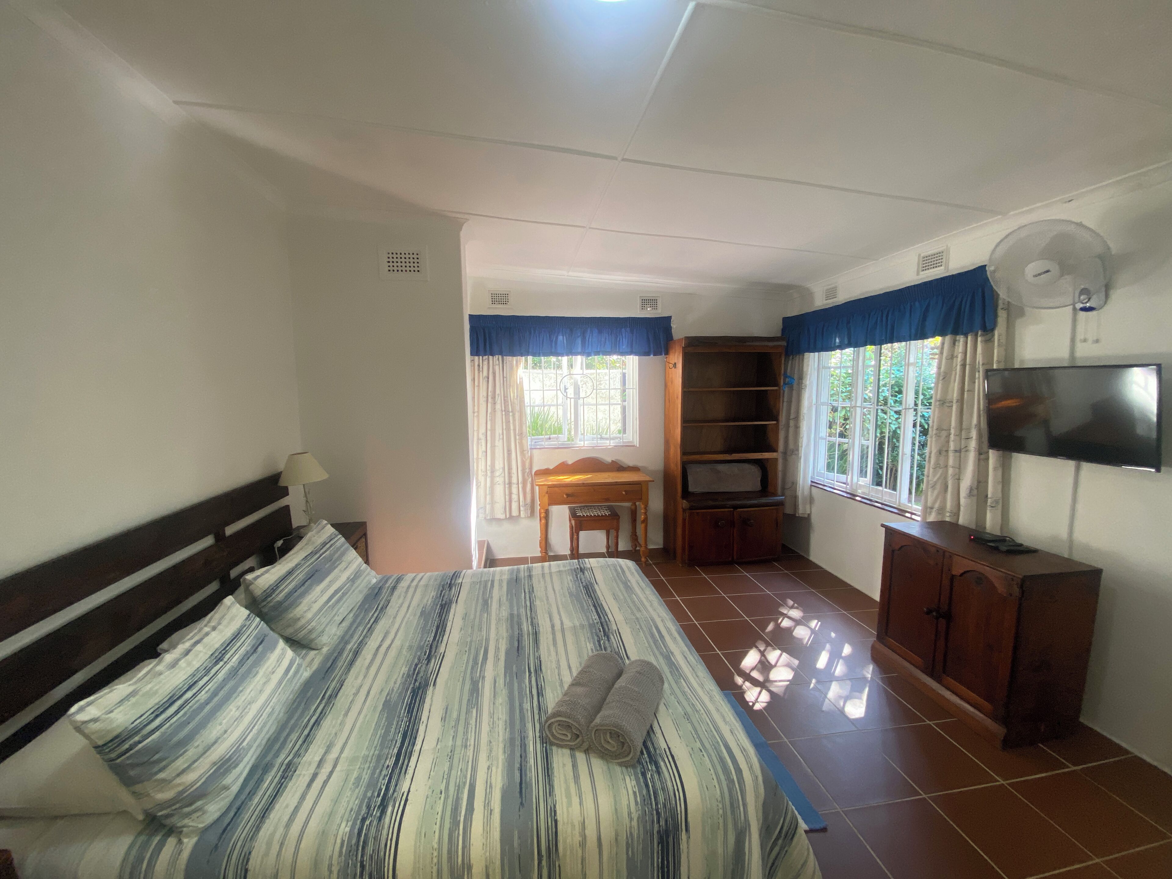 Cottage | 1 bedroom, in-room safe, bed sheets