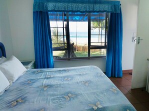 Apartment, 1 Bedroom | 1 bilik tidur, peti besi dalam bilik, cadar katil 