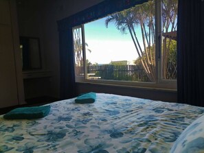 House | Garden view - The Beach House (Margate)