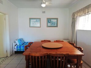 House | Living area | 32-inch flat-screen TV with satellite channels, TV - The Beach House (Margate)