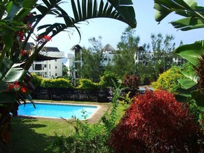 Outdoor pool - Weavers Nest (Margate)