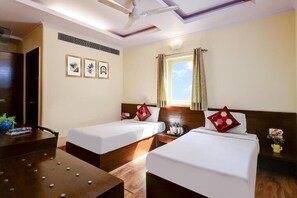 Room - The Pearl A Royal Residency (New Delhi)