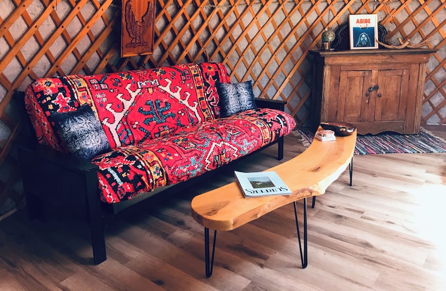 Secluded Yurt Down By The River - 新斯科舍