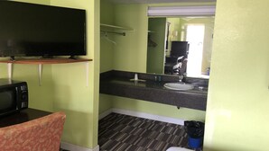 Unclassified image, 2 of 14, button - BUDGETEL INN & SUITES (Huntsville)
