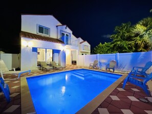 Piscine extérieure, piscine chauffée