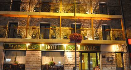 Paris Encamp