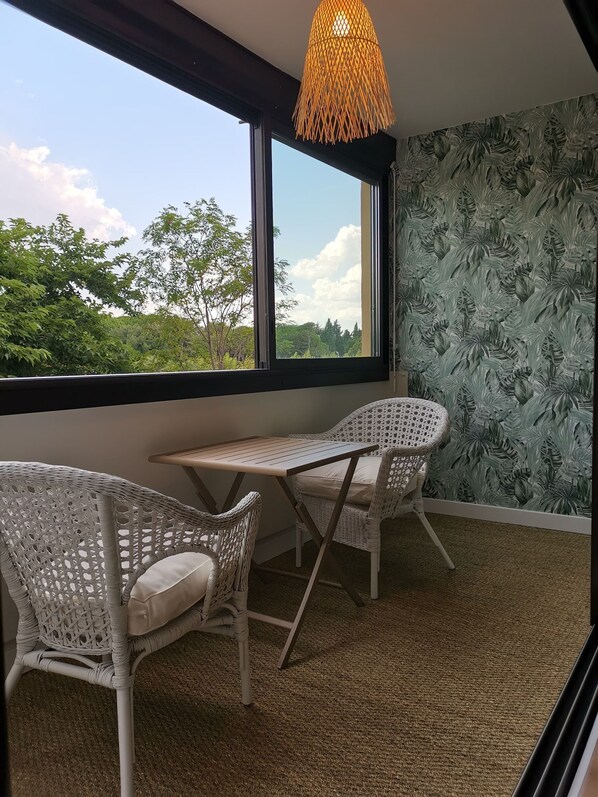 Interior - Newly renovated T2 bed 180cm or 2x90cm / wifi and air conditioning (Balaruc-les-Bains)