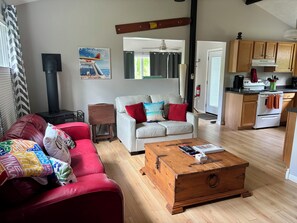 Smart TV, fireplace, Netflix, DVD player