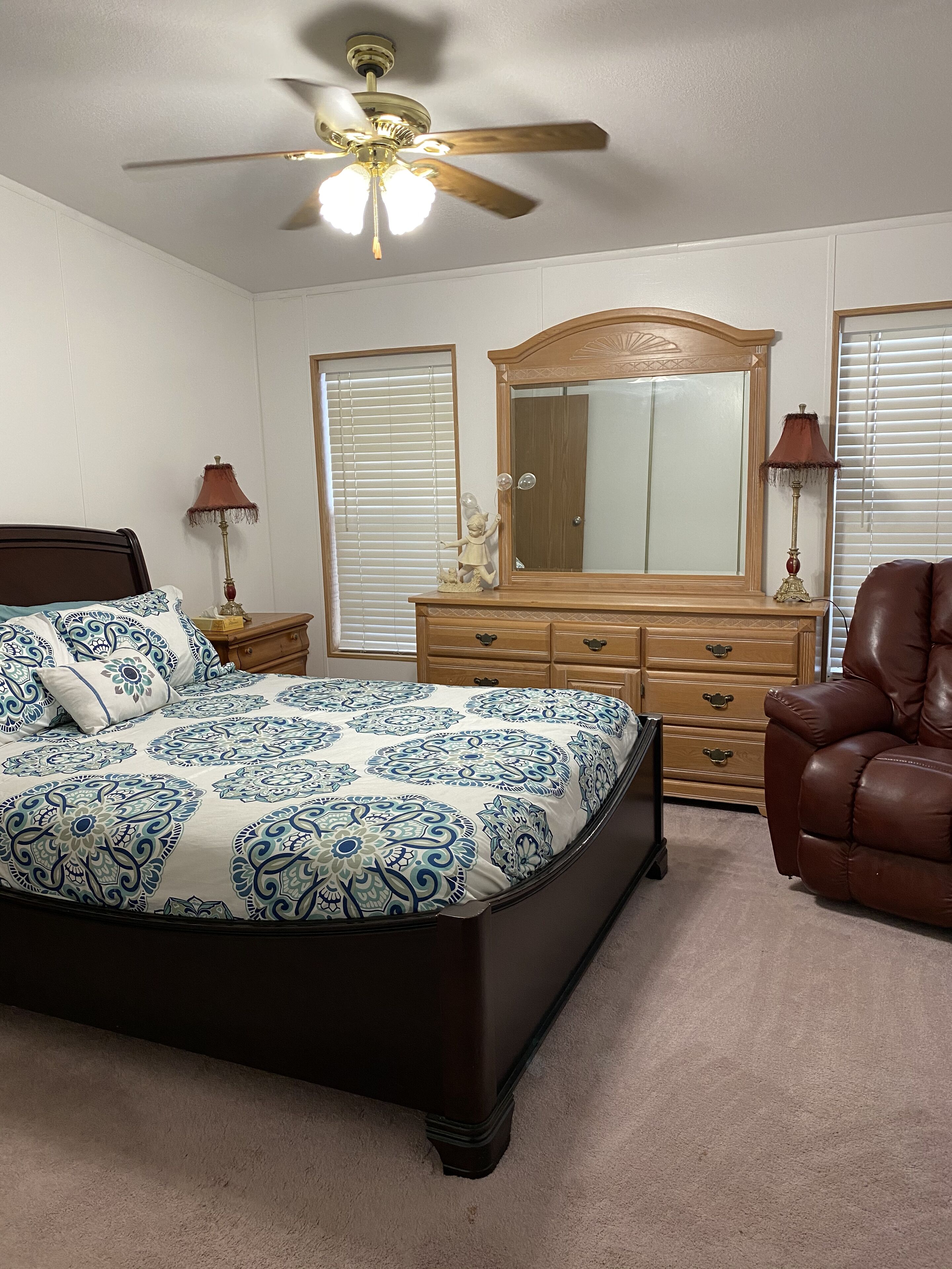 3 bedrooms, iron/ironing board, travel cot, free WiFi