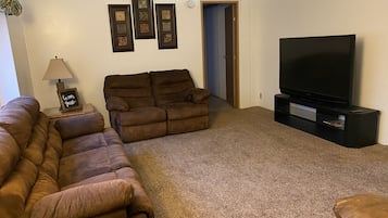 Smart TV, fireplace, DVD player