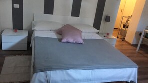 1 bedroom, Internet - Furnished studio apartment (apartment) (Parma)