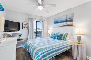 1 soverom, strykejern/-brett, internettilgang og sengetøy