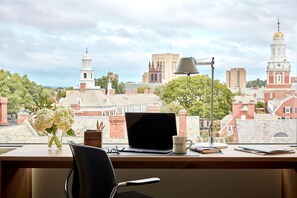 Superior Room, 1 King Bed | In-room safe, desk, laptop workspace, blackout drapes - The Study at Yale (New Haven)