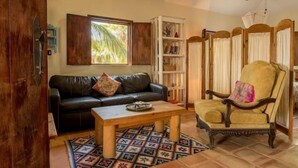 Laptop workspace, WiFi (free), individually furnished - Casa Rancho (Cabo San Lucas)