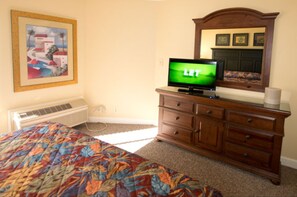 2 bedrooms, in-room safe, iron/ironing board, WiFi