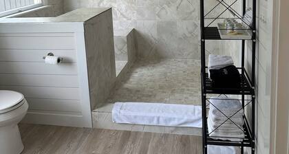 Located in the heart of Downtown Saugatuck