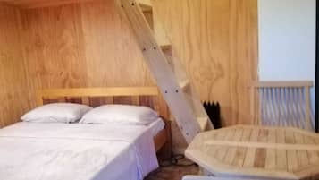 1 bedroom, bed sheets