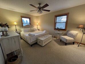 4 bedrooms, desk, iron/ironing board, free WiFi - Horseshoe Lodge Canaan Valley (Davis)
