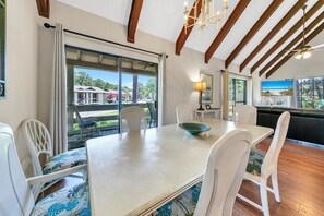 Dining - Golf Course Villa 93D - Sprawling 3 bedroom, Close to All Resort Amenities! (Miramar Beach)