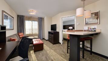 1 bedroom, in-room safe, laptop workspace, iron/ironing board