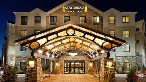 Exterior - King Suite | Free Breakfast + Shared Pool & Hot Tub. Close to Mayo Clinic! (Rochester)