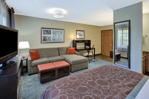 In-room safe, laptop workspace, iron/ironing board, free WiFi - Great Location! Comfortable Studio Suite | Pool Access (Louisville)