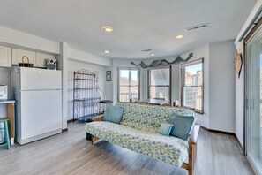 Fernseher, Tischtennisplatte