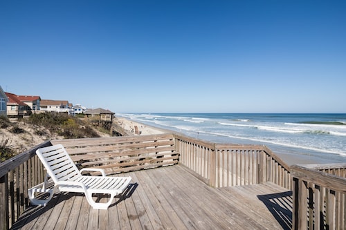 1514 - Mellow Out, at this Oceanfront Home w/Dunetop Deck & Hot Tub!