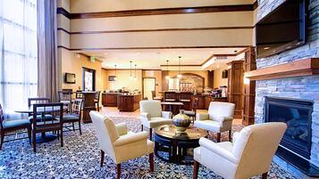 Télévision, lecteur de DVD, espaces bureaux