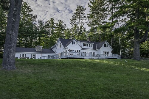 Luxury Historic Eagle River Chain Lake Estate *Summer Fri to Fri Only*