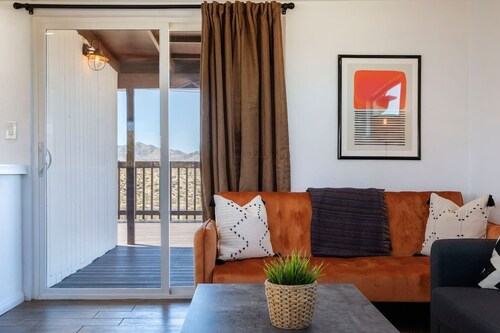 The Perch - Cozy Joshua Tree Retreat + Hot Tub