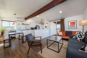 Living area - The Perch - Cozy Joshua Tree Retreat + Hot Tub (Yucca Valley)