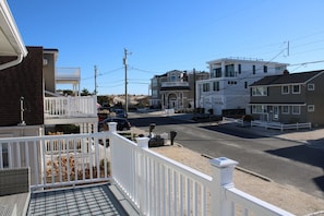 Property grounds - 4 Houses to THE BEACH! Completely renovated Duplex -2nd Floor. WALK TO ALL! (Surf City)